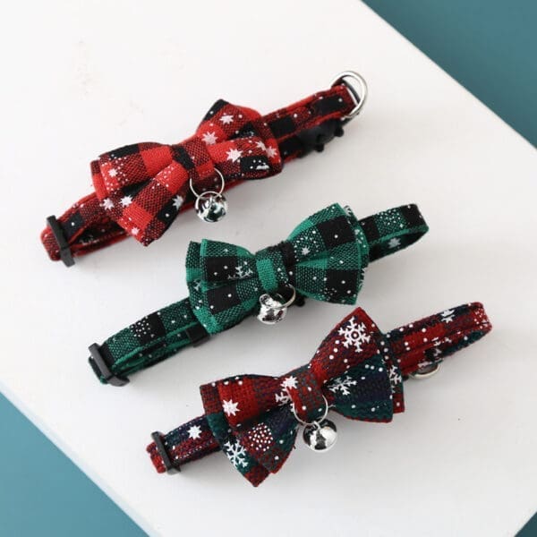 Christmas Snowflake Checker Bowknot Cat Collar Red Red and Green Green 2pcs - Red